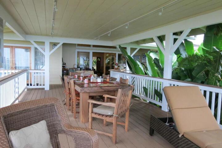 LILIKOI INN