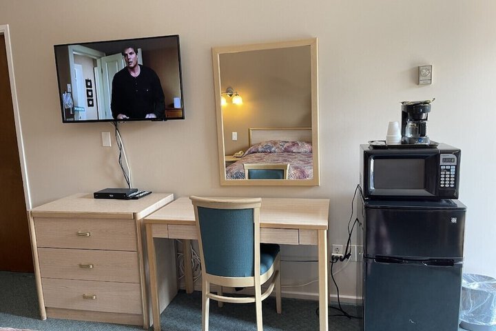 Room 10 of 30