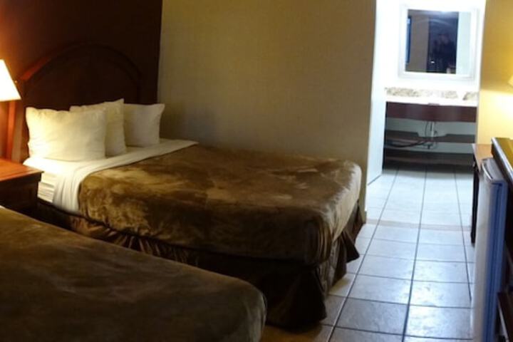 Room 9 of 15