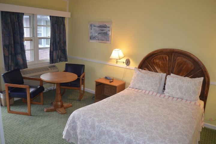 Room 7 of 23