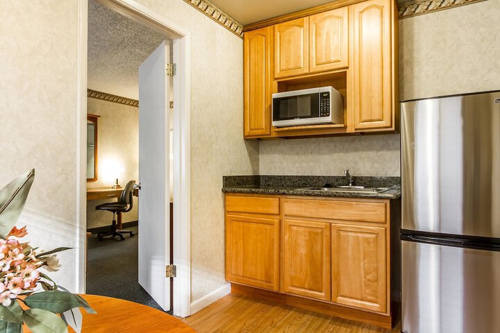 Room 34 of 66