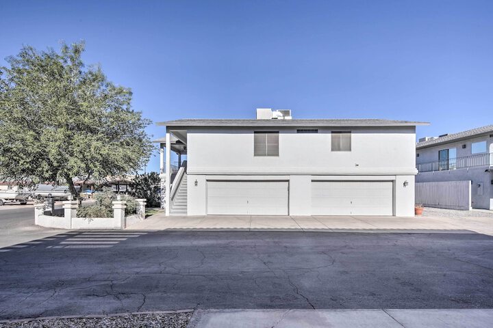 Parker Home on the Colorado River w / Views!