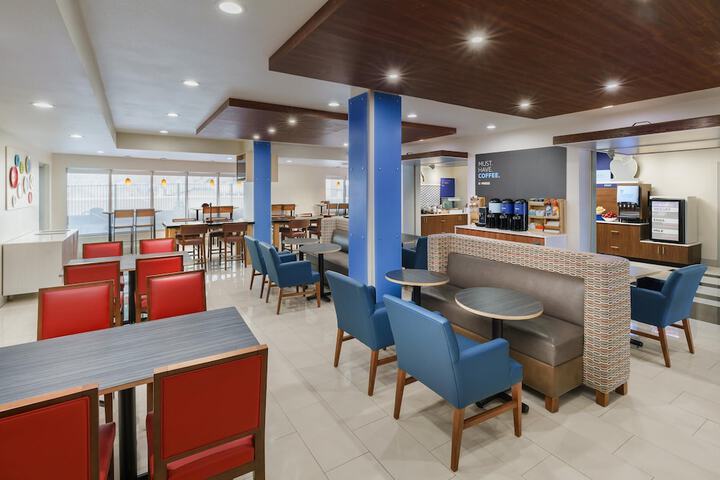 Holiday Inn Express & Suites Oakhurst - Yosemite Park Area by IHG