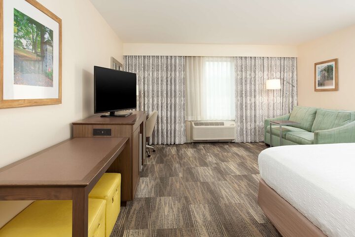 Hampton Inn & Suites Niles / Warren