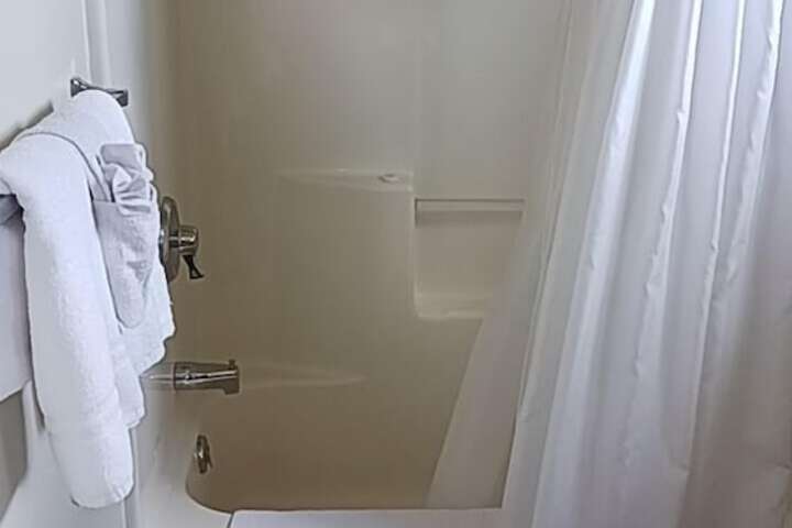 Room 50 of 114