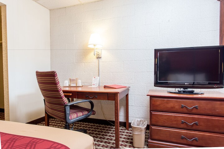 Room 22 of 36