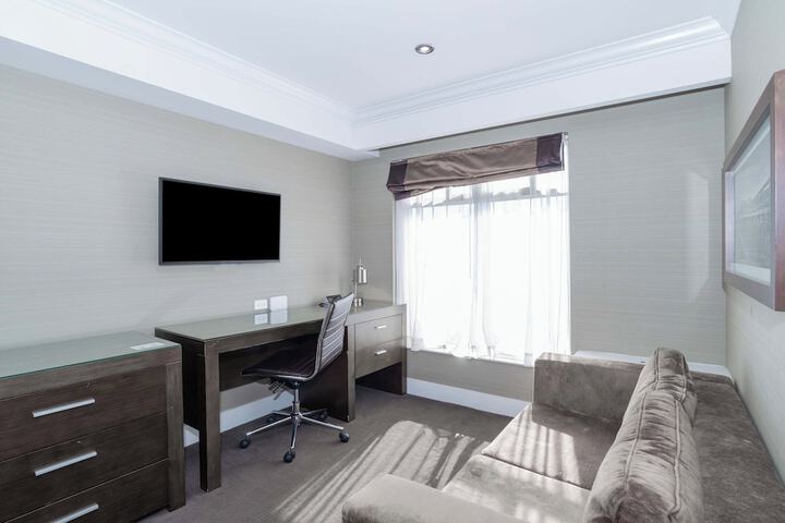 Room 41 of 66