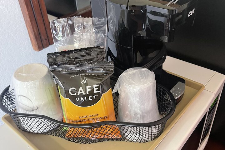 Breakfast/Coffee Service 29 of 33