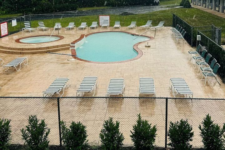 Pool 4 of 44