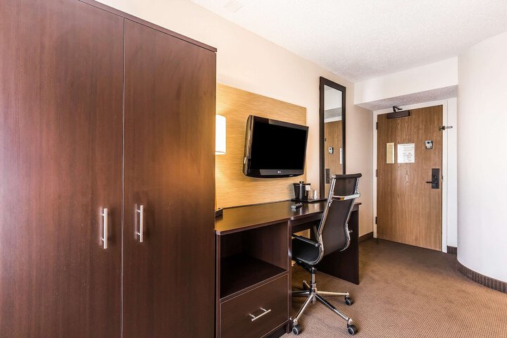 Room 36 of 61