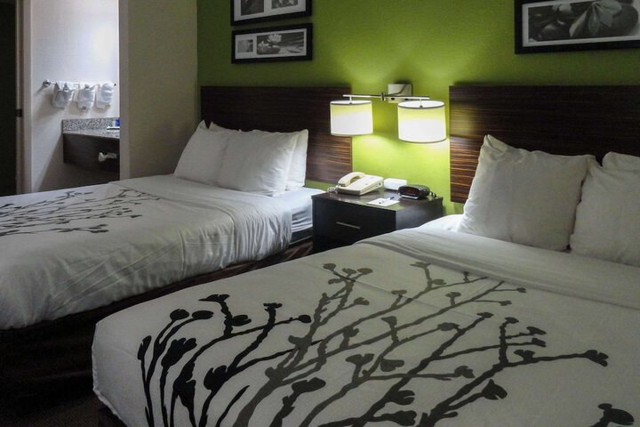 Room 7 of 13