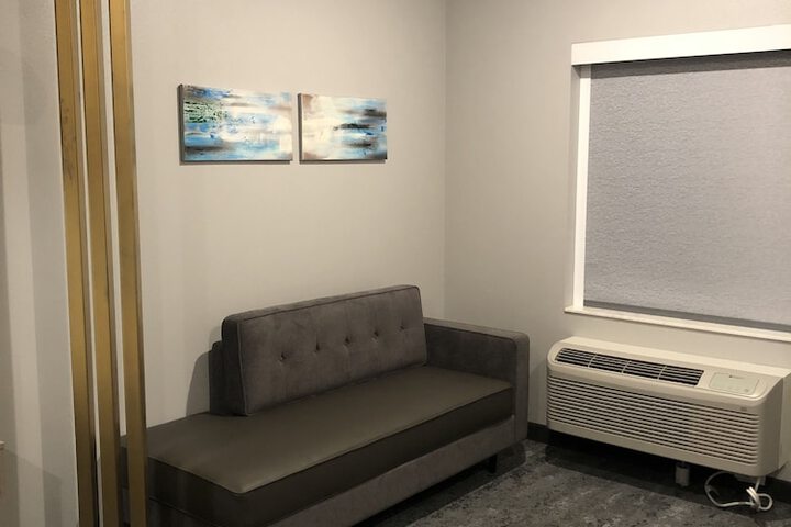 Room 18 of 19