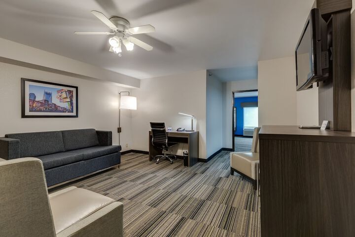 Room 18 of 59