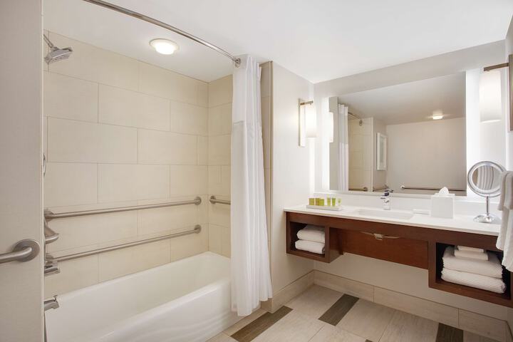 Hilton Naples