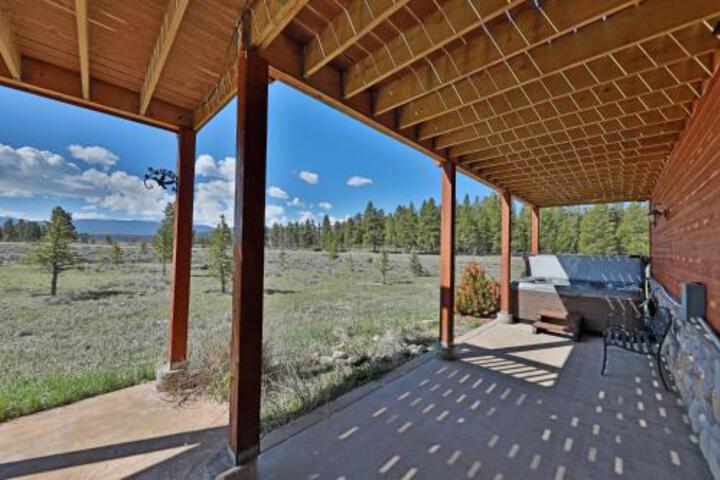 Mountain Peak 3.5 Bathrooms Home