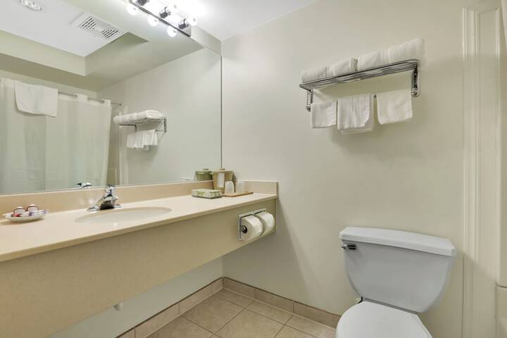 Room 12 of 21