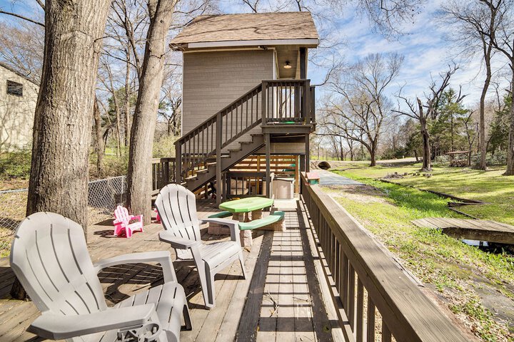 Pickleball / sport Court: Spacious Kemp Home!