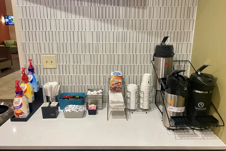 Breakfast/Coffee Service 29 of 33