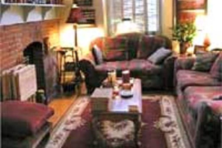 Stone Haus Bed & Breakfast