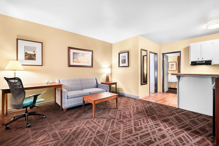 Room 20 of 33