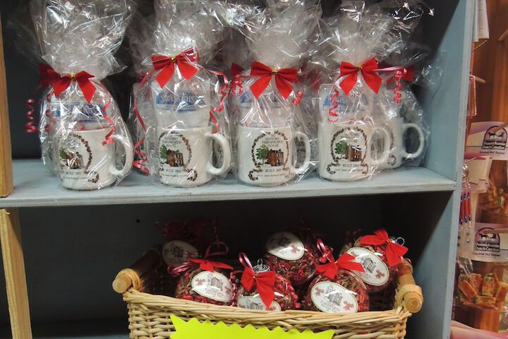 Gift Shop 51 of 65
