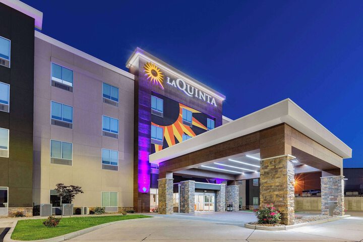 La Quinta Inn & Suites by Wyndham Jackson / Cape Girardeau