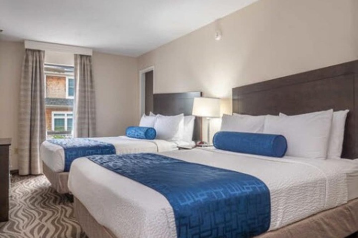 The Breakers Hotel & Suites