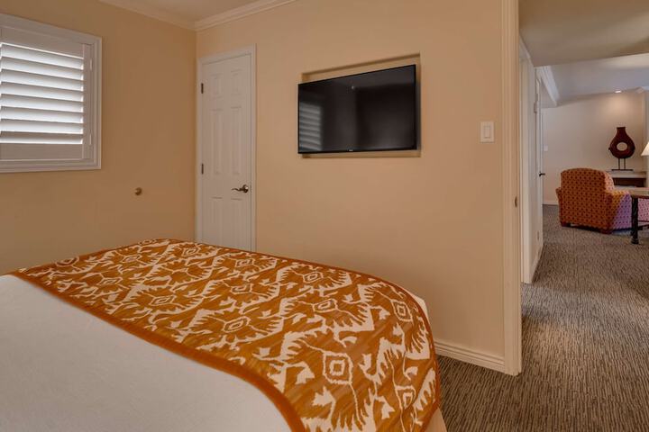 Room 40 of 104