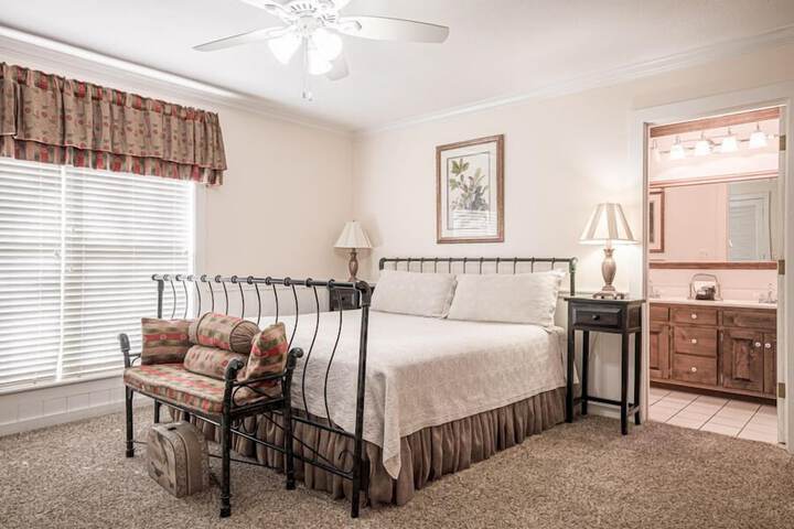 Whitestone Inn