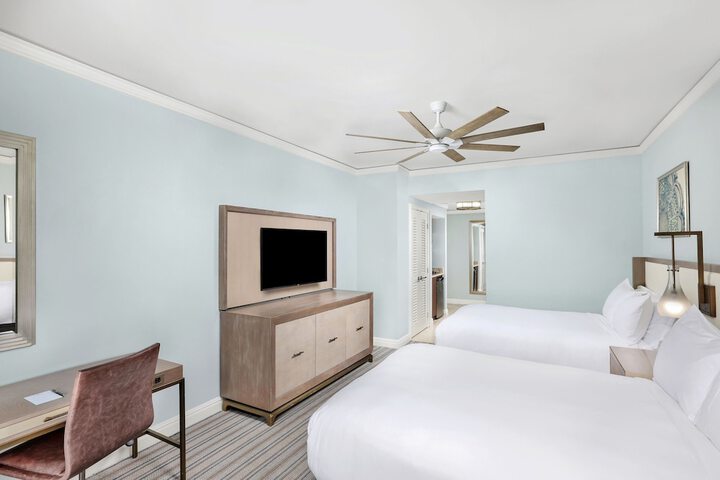 Room 43 of 122