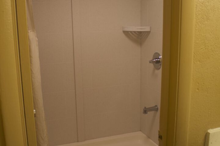 Room 12 of 21