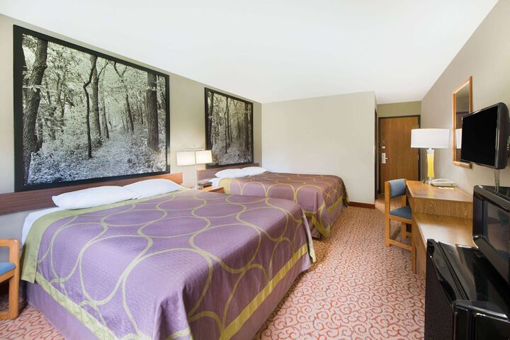 Room 7 of 25