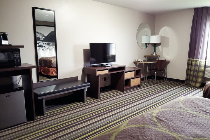 Super 8 by Wyndham Belgrade / Bozeman Airport