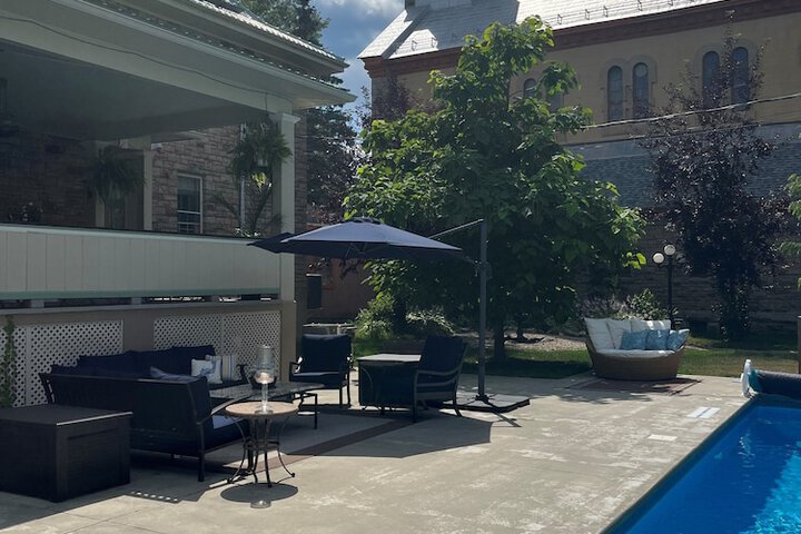 Manoir Chamberland (Adults Only No Pets)