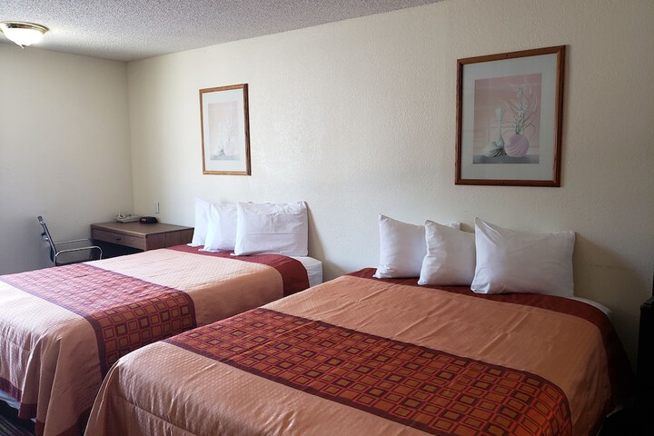 Americas Best Value Inn & Suites Harrisonville