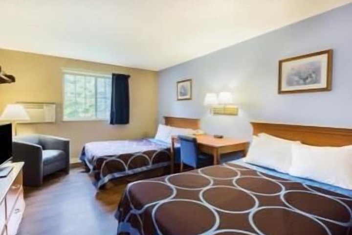 Room 16 of 32
