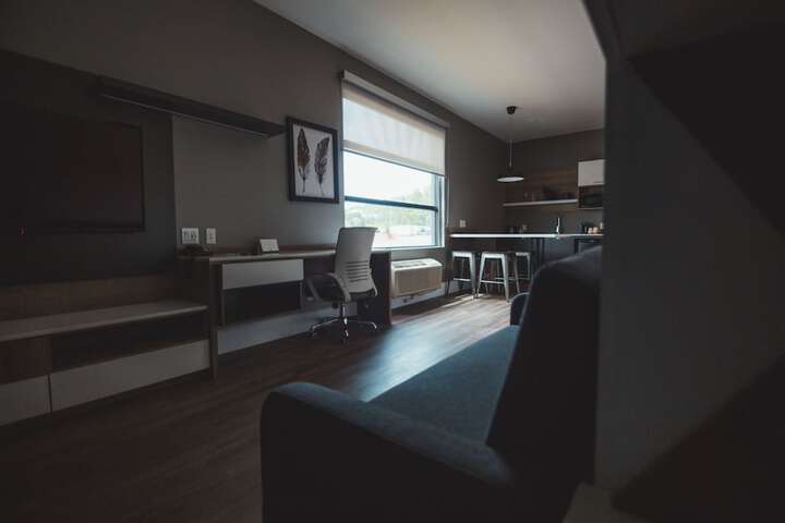 Room 50 of 65