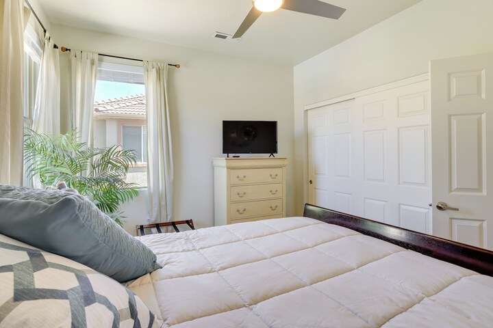 Mesquite Vacation Rental Condo w / Resort Amenities