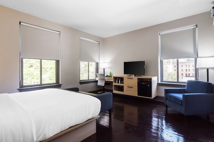 Room 45 of 68