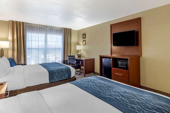 Room 8 of 32