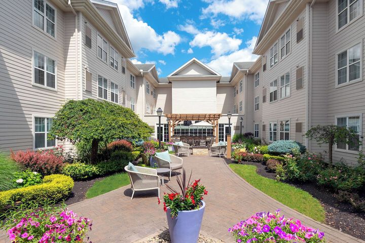 Hotel Exterior 42 of 44