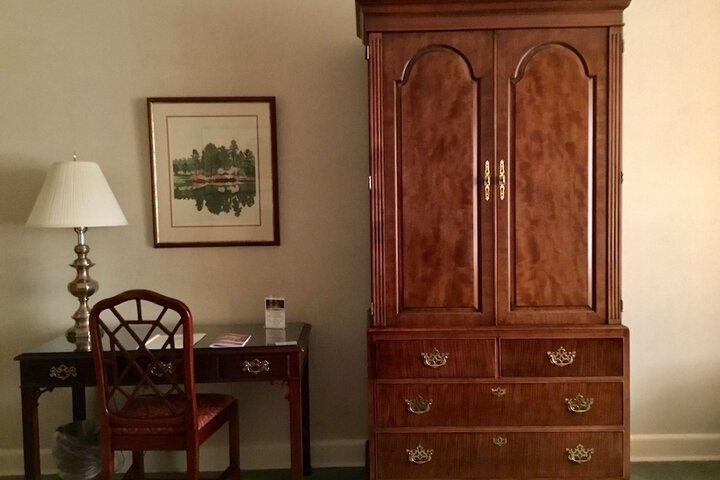 Room 37 of 72