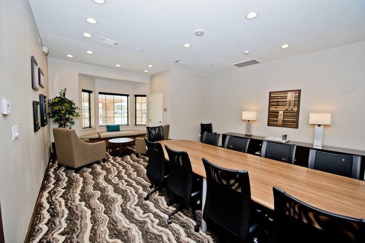 Staybridge Suites Houston - Humble Beltway 8 E by IHG