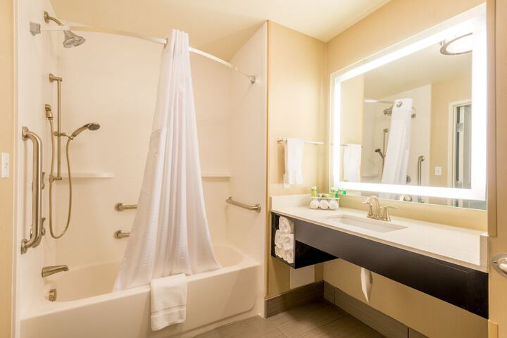 Holiday Inn Express & Suites Denver South - Castle Rock by IHG