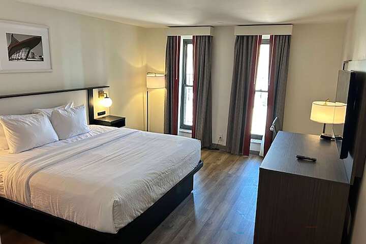 Room 13 of 13