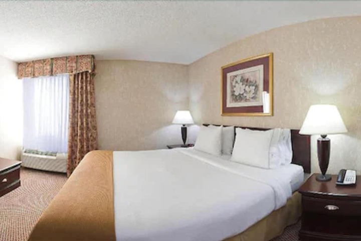 Room 16 of 22