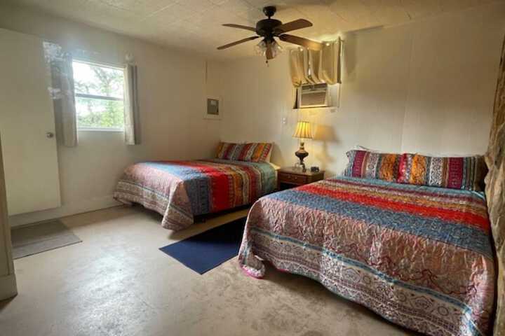 Room 164 of 213