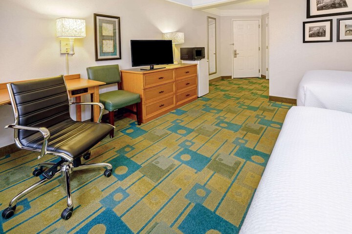 Room 21 of 29