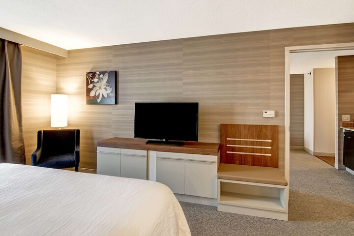 Room 17 of 60