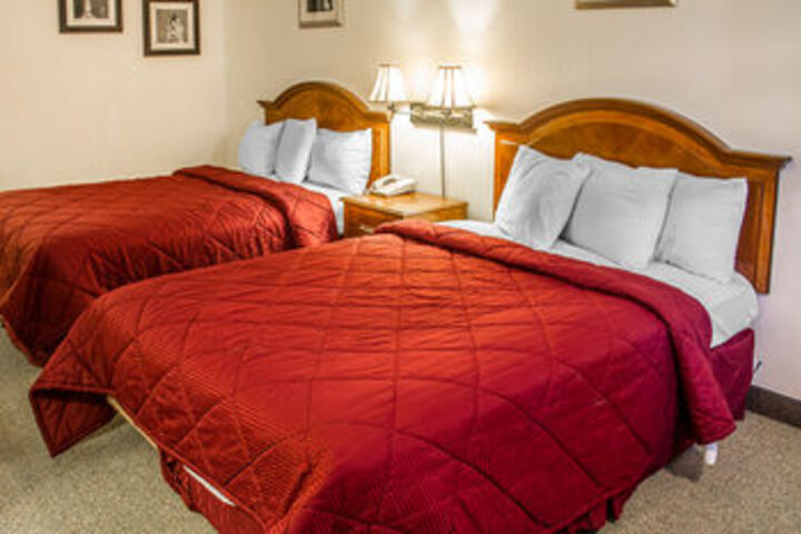Rodeway Inn & Suites